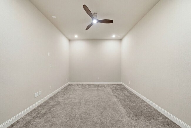 Foto del edificio - 28014 Woodland Bend Way