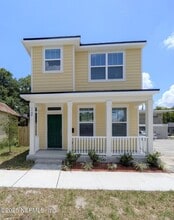 Building Photo - 1148 E 3rd St