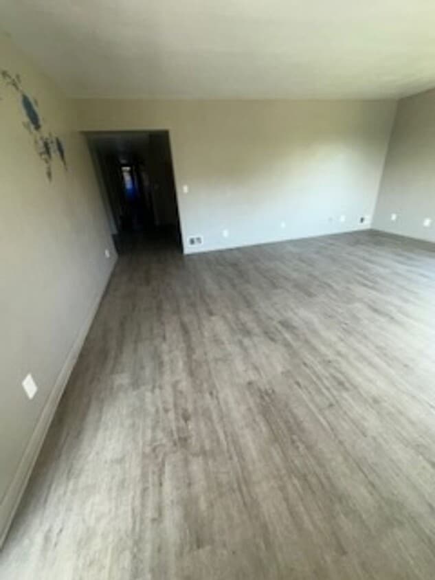 Building Photo - 623 Clifton Dr