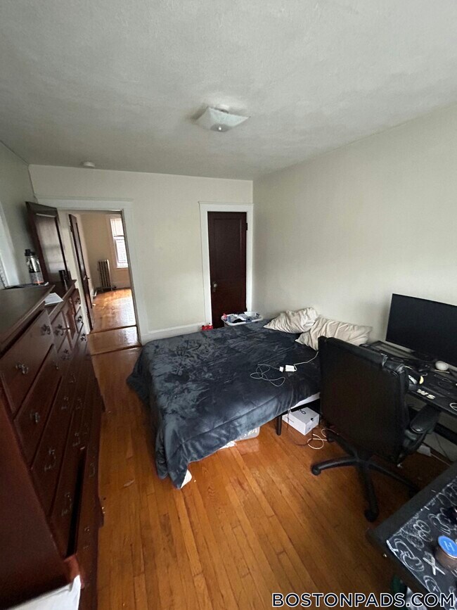 Building Photo - 157 Summer St