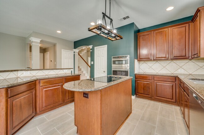 Building Photo - 8560 Calimar Dr