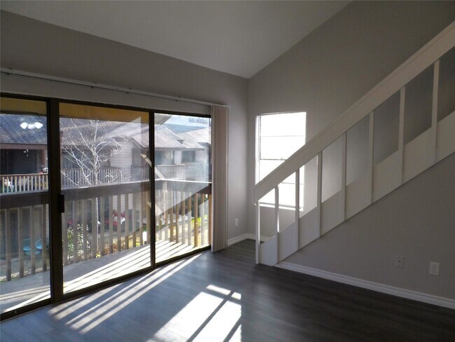 Foto del edificio - 12900 Walden Rd