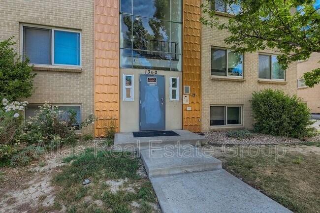 Building Photo - 1350 N Moline St