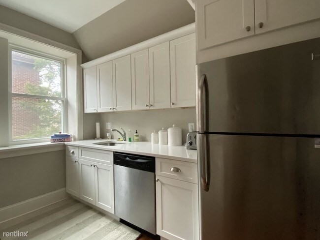 Foto del edificio - 115 Carpenter Ln