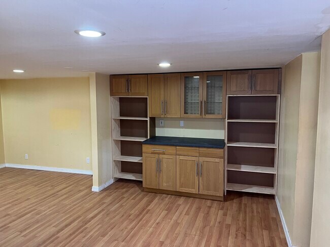 Foto del edificio - 407 W Logan St