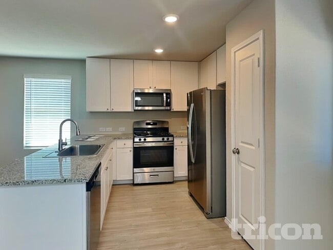 Building Photo - 13240 Rosemary Cove