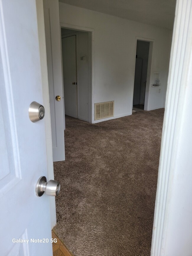 Photo - 526 E Harmon Dr (Midwest City, OK) Apartment