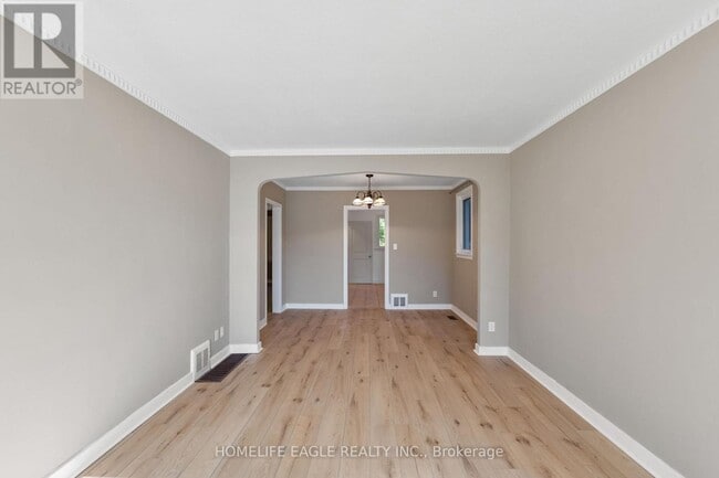 Building Photo - 46 Athol Ave