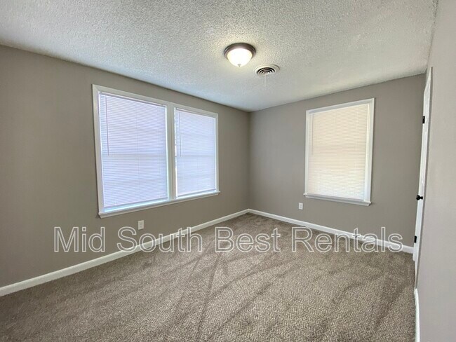 Foto del edificio - 112 Galloway Cir