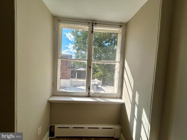 Building Photo - 1401 N Broom St