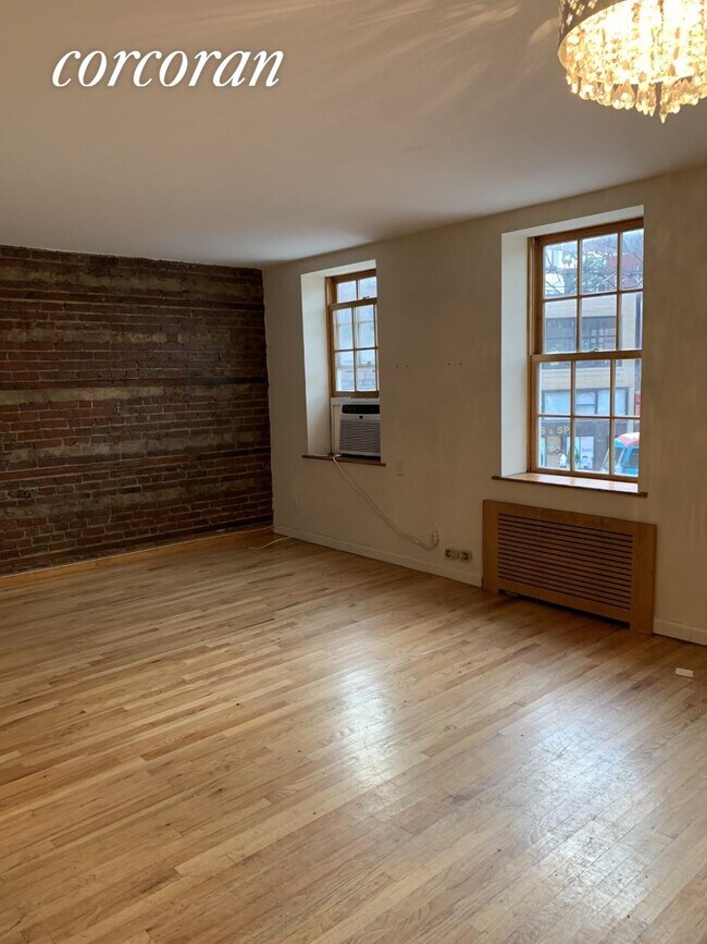 Building Photo - 72 Grove St