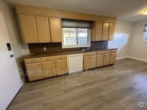 Building Photo - 448 Hodder Ave