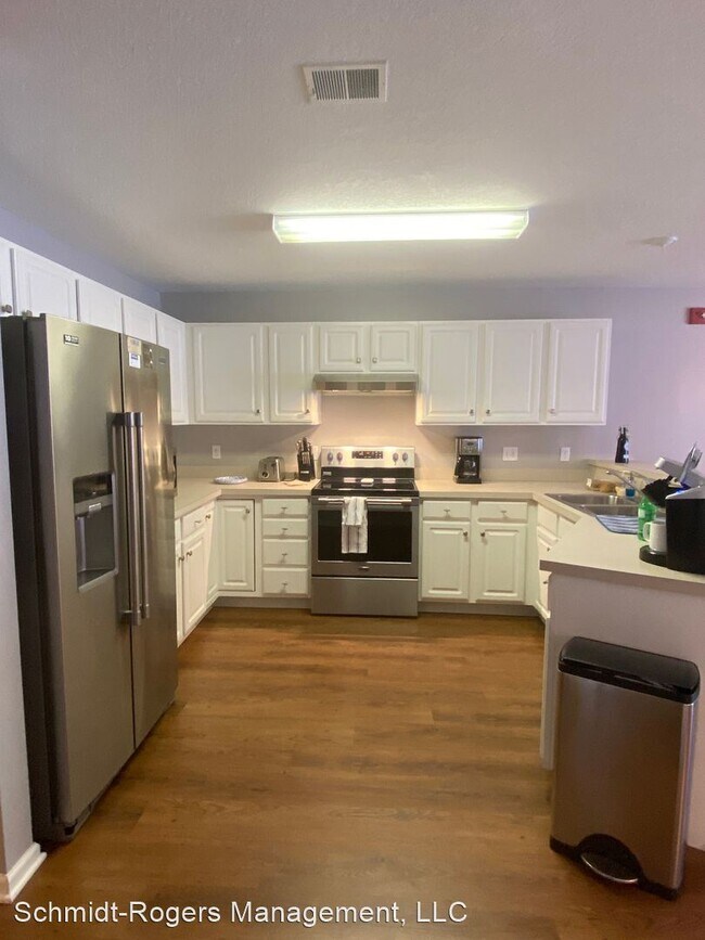 Foto del edificio - 3 br, 2 bath House - 660 S Lake Street #30