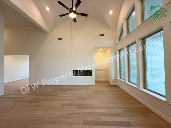 Foto del edificio - Modern 2-Bedroom Home on Corner Lot in Irving – Built in 2024!
