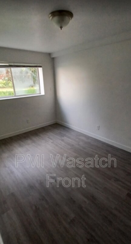 Foto del edificio - 209 W 4850 S