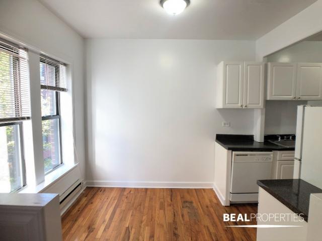 Building Photo - 1 bedroom in CHICAGO IL 60613