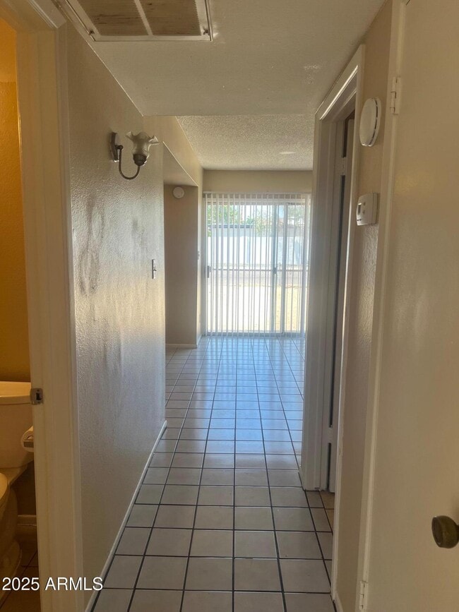 Building Photo - 3445 E Earll Dr