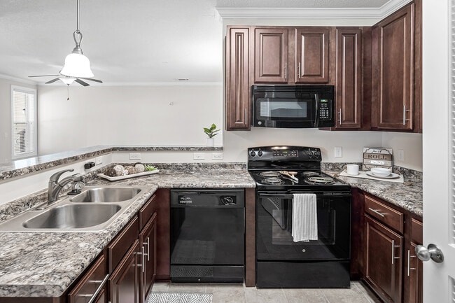 Building Photo - Avalon at Sweeten Creek