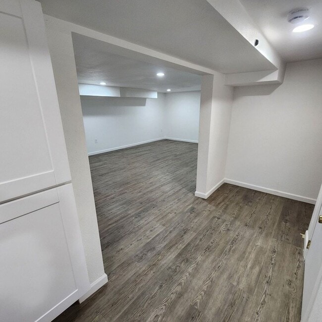 Photo - 2108 Laurel Apartment