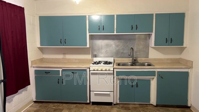 Primary Photo - 2075 Patton Dr