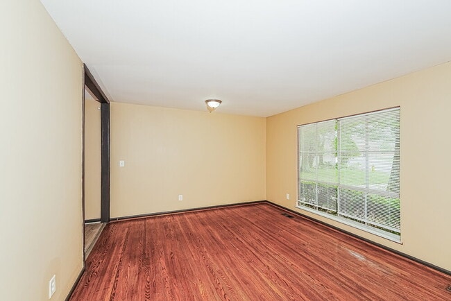 Building Photo - 901 Eldorado Dr