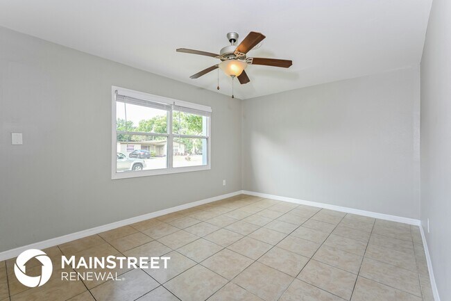 Foto del edificio - 671 Caliente Way