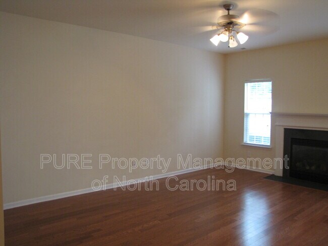 Building Photo - 3532 Draycott Avenue