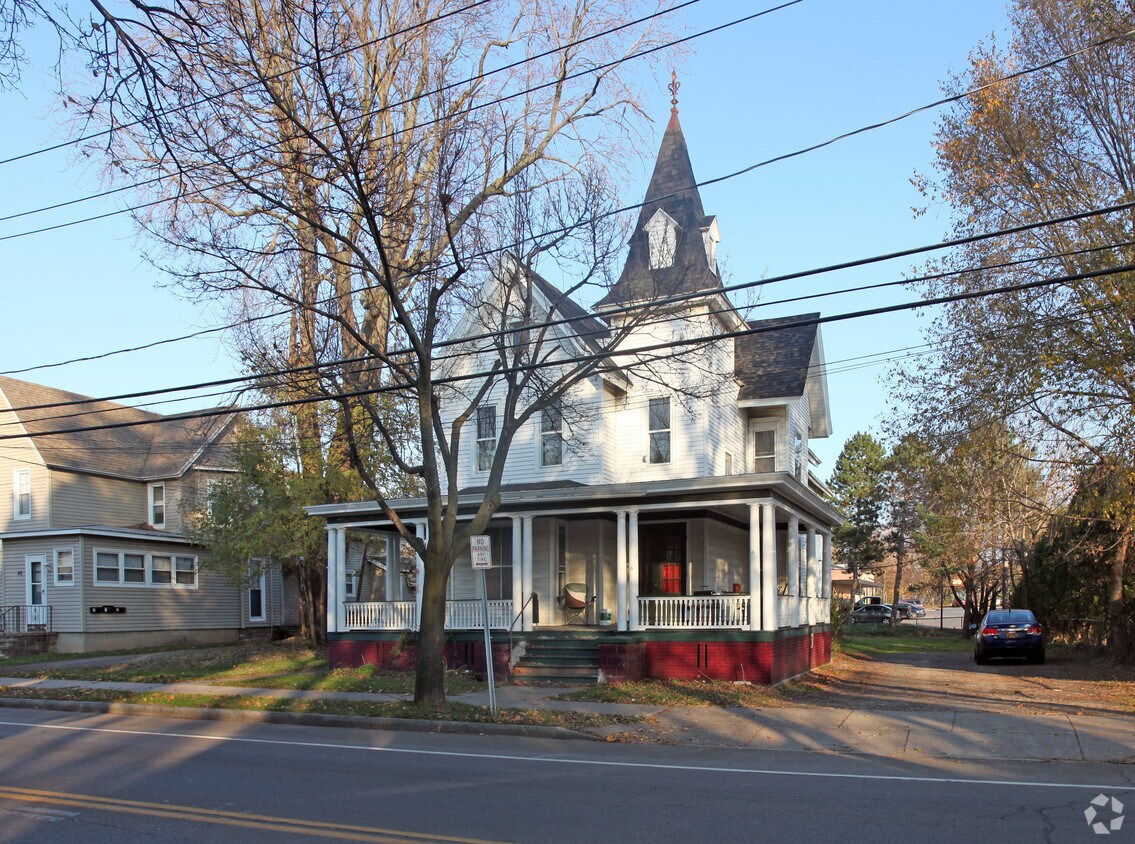 Foto del edificio - 30 Lake Ave
