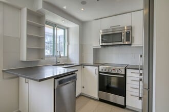 Building Photo - 3455 Rue Aylmer