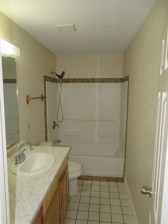 Building Photo - 109 Laurie Ln