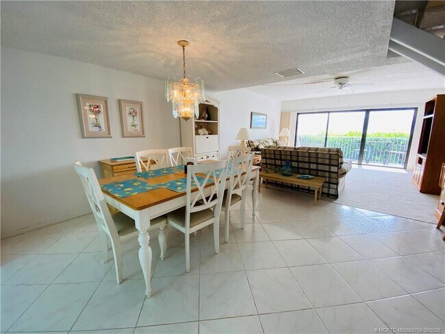 Foto del edificio - 11000 S Ocean Dr