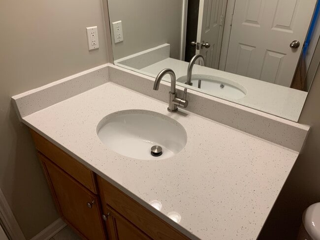 Building Photo - 2170 Del Lago Cir NW