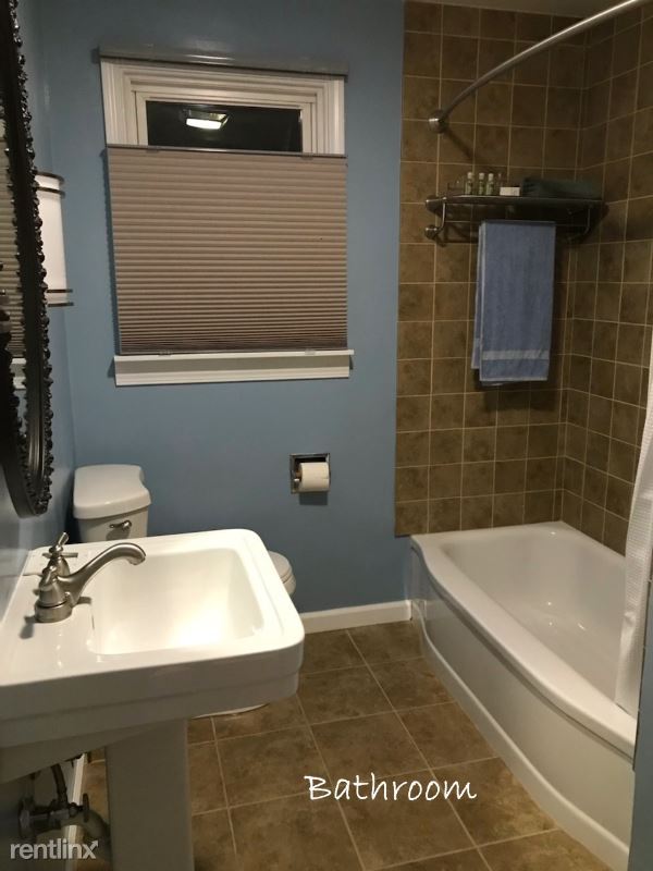Building Photo - 3 br, 1.5 bath House - 1413 Goucher St