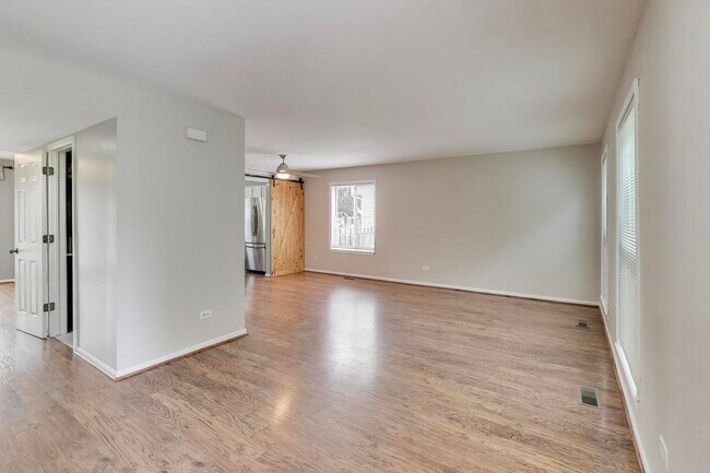 Foto del edificio - 2706 Steamboat Cir