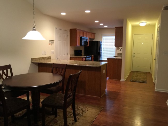 Building Photo - 3041 Hyde Place Cir