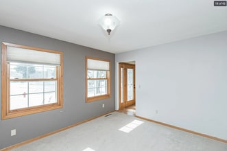 Building Photo - 4235 Stoneham Ln NW