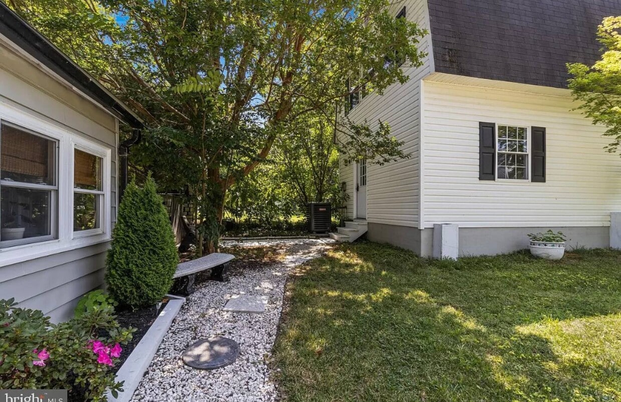 Primary Photo - 37526 River Springs Rd