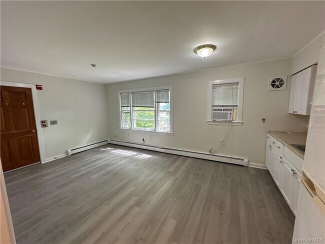 Foto del edificio - 11 Chase Ave