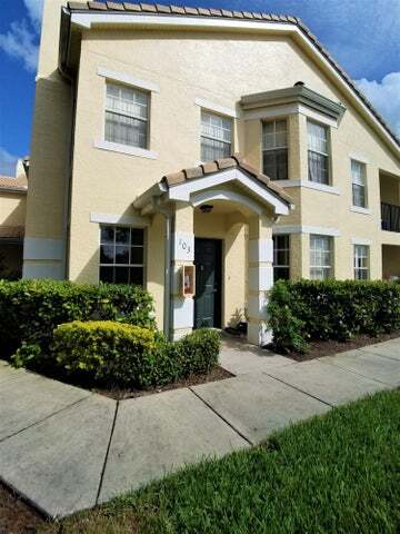 Foto del edificio - 114 SW Peacock Blvd