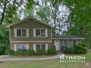 Building Photo - 2561 Falcon Ridge Dr SW