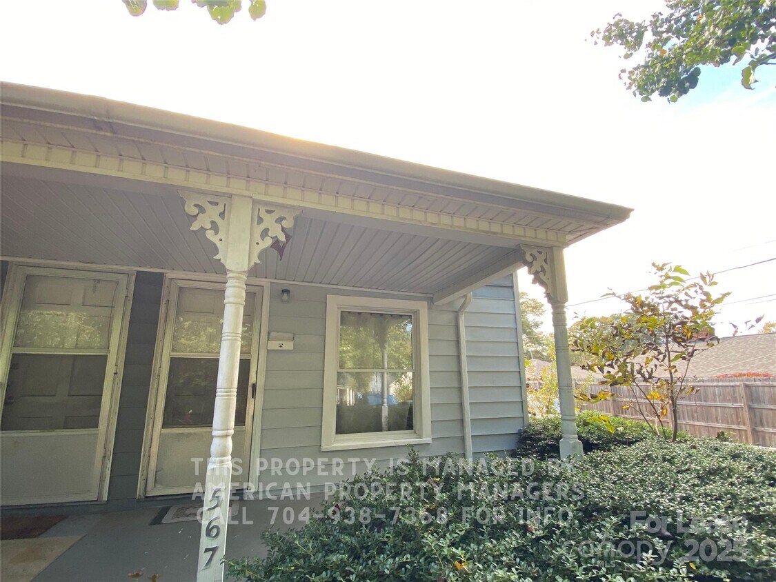 Foto principal - 567 Englewood St NE