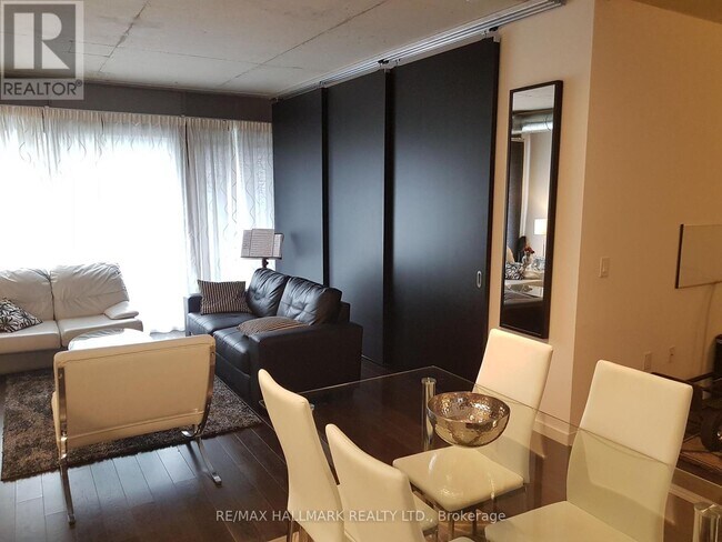 Building Photo - 32 Trolley Cres