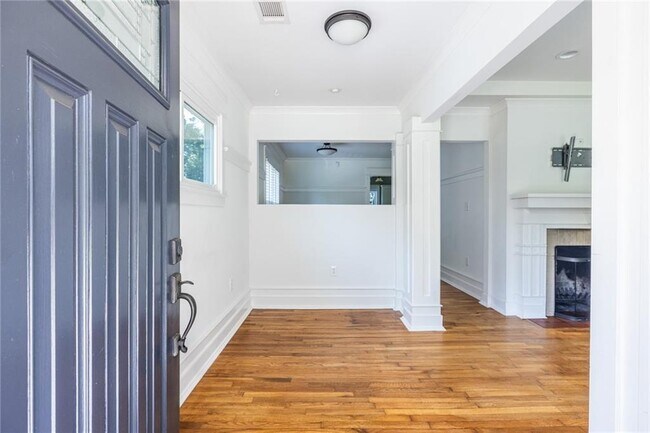 Foto del edificio - 577 Glenwood Pl SE