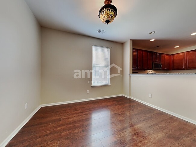 Building Photo - 202 Short Woods Ct