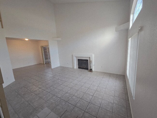 Building Photo - 693 Ambling Gait Ave