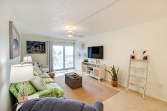 Building Photo - 201 E Ocean Dr