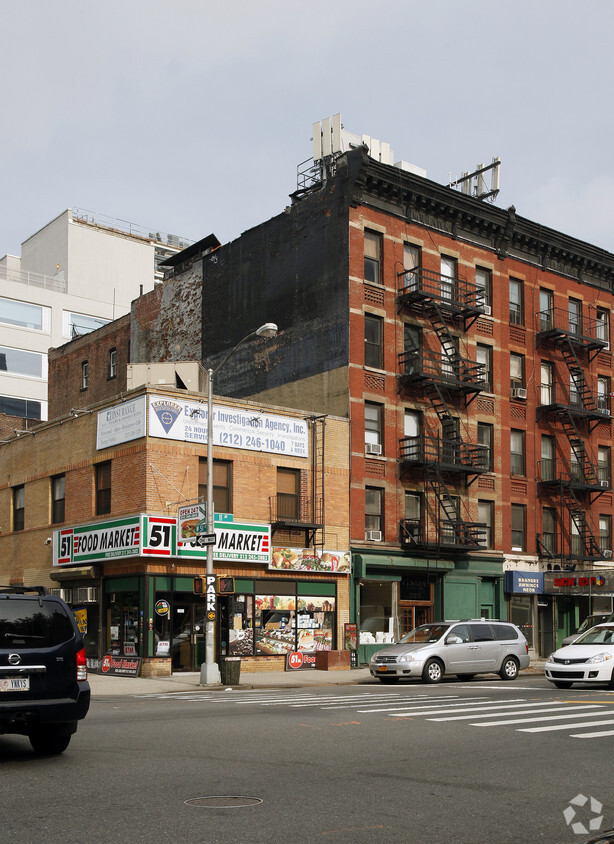Primary Photo - 723 Eleventh Ave