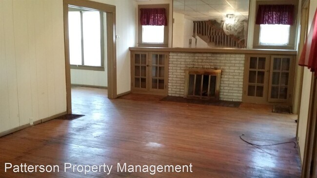 Building Photo - 3 br, 1 bath House - 218 E Ashley