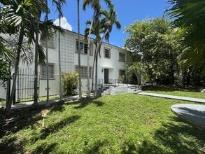 Building Photo - 1431 SW 37th Ave