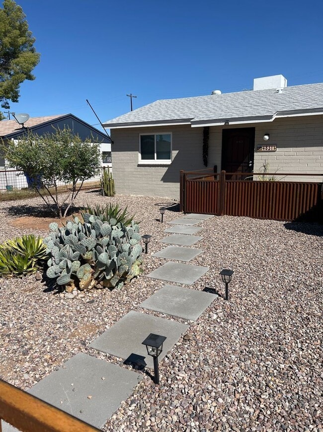 Foto del edificio - 4831 E Hampton St